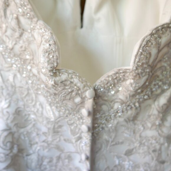 💍 Allure Bridals Beaded Halter Bridal Top Separates | Wedding Gown Top | Size 4 - Picture 6 of 9